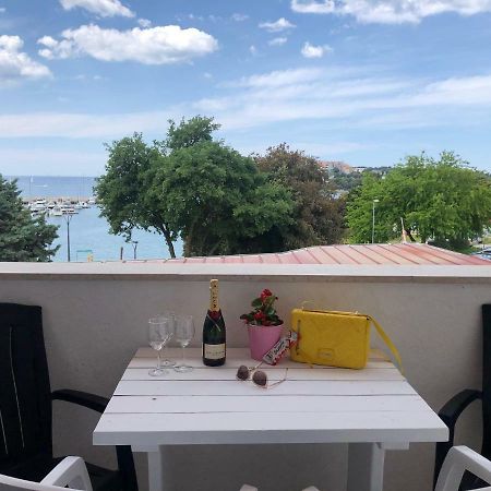 Apartments La Playa Pula Ngoại thất bức ảnh