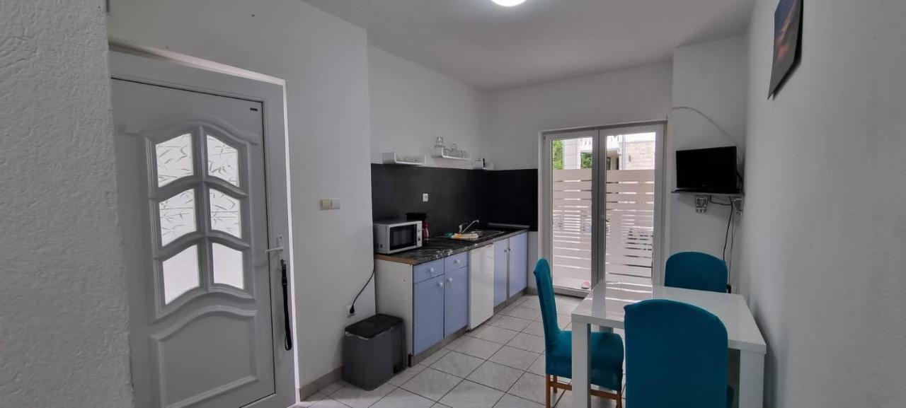 Apartments La Playa Pula Ngoại thất bức ảnh