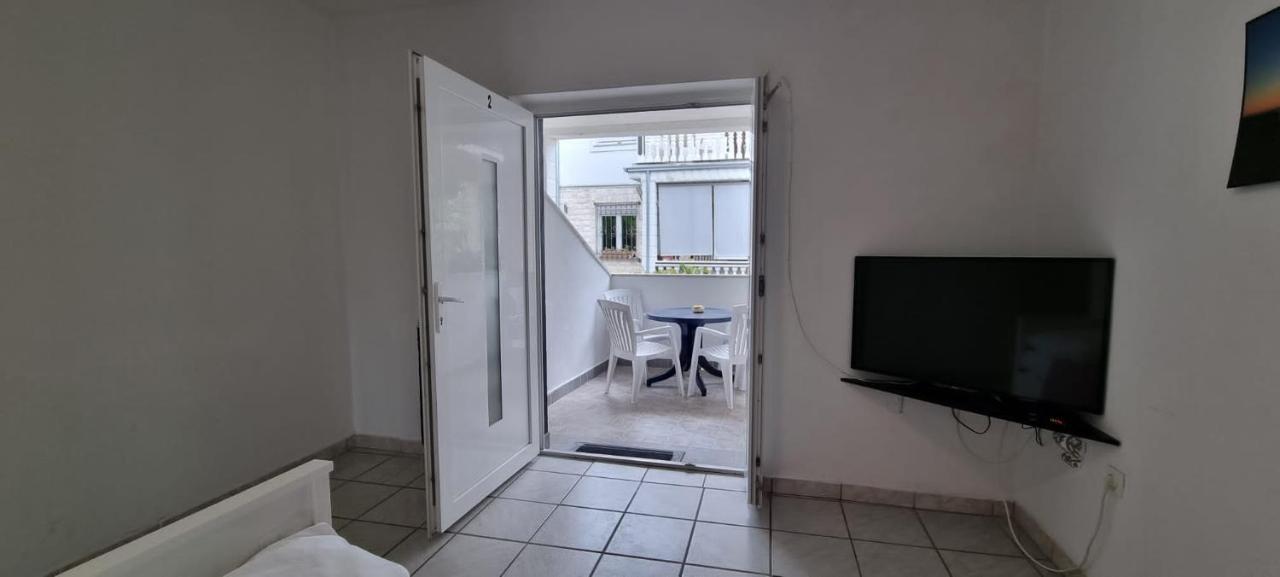 Apartments La Playa Pula Ngoại thất bức ảnh