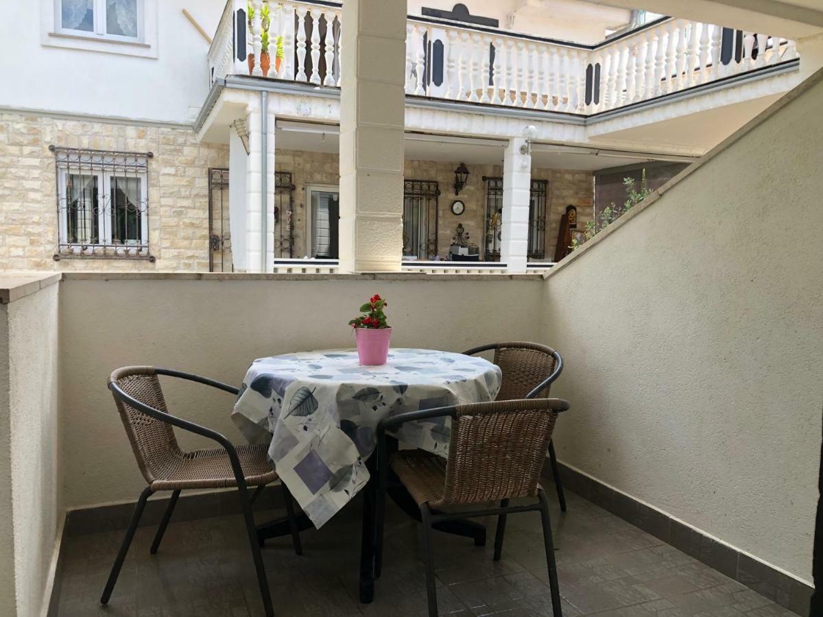 Apartments La Playa Pula Ngoại thất bức ảnh